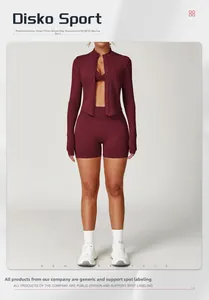 Detaillierte Ansicht des burgunderroten Yoga-Sets mit Jacke, Sport-BH und Fitness-Shorts