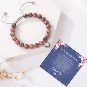 Bracelet tressé en pierre zébrée rose avec pendentif cœur et carte cadeau épouse