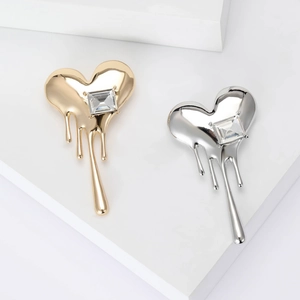 Molten Heart Brooch Alloy Zircon Liquid Metal Dripping Design Creative Fashion Jewelry Lapel Pin For Women