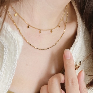 Double-layered 18K gold-plated titanium steel necklace with rhombic sequins and rope chain
