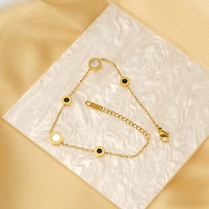 Bracelet minimaliste en acier titane 18K avec chiffres romains et incrustation nacre