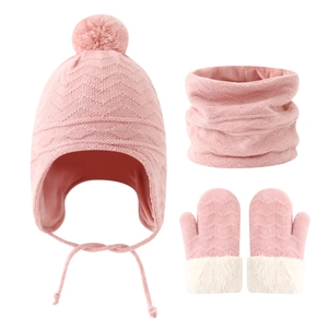 Ensemble d'hiver rose en tricot pour bébé avec bonnet à pompon, écharpe et gants