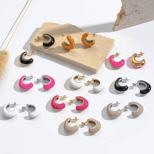 Titanium Steel C-Shaped Hoop Earrings Minimalist Enamel Drip Oil Geometric Stud Earrings For Women Modern Fashion