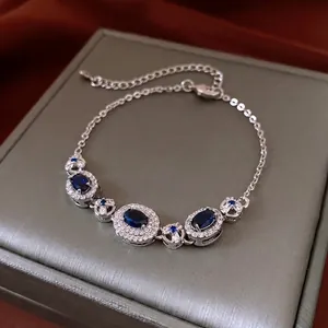 Bracelet style palais français avec pierres ovales bleues et placage argent de luxe