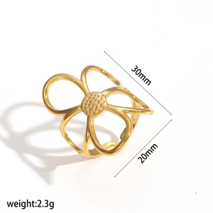 18k vergoldeter hohlgearbeiteter Blumenring aus Edelstahl 30mm x 20mm wiegt 2,3g