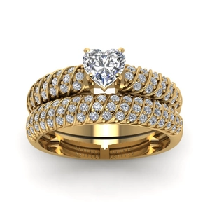 Ensemble de bagues de mariée dorées avec strass en cœur et anneau torsadé chic