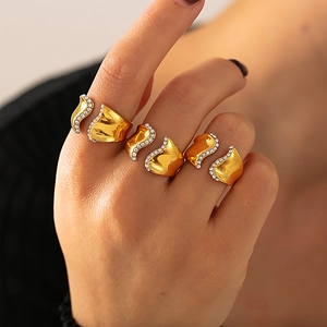 Irregular 18k gold plated stainless steel rings set with crystals for a chic look