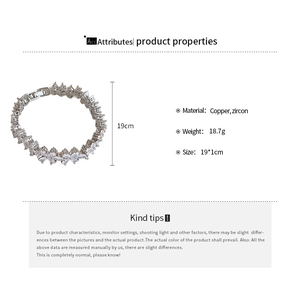Détails du bracelet floral en cuivre argenté serti de zircons étincelants