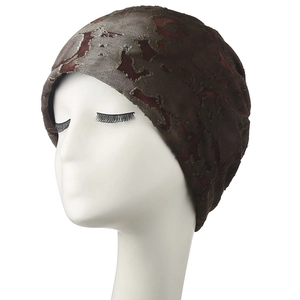 Bonnet tie-dye pour femme en marron rougeâtre, couvre-chef mince et respirant élégant