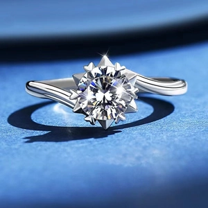 Elegant Snowflake Adjustable Copper Ring With Round Rhinestone Six-Claw Crown Setting Korean Fashion Jewelry For Women Wedding Gift