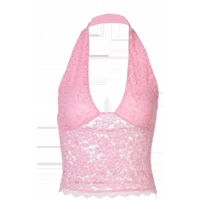 Gros plan détaillé sur le motif en dentelle rose ajourée d'un débardeur dos nu ajusté