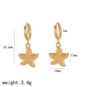 Boucles d'oreilles créoles étoile de mer dorées avec dimensions et mesures précises