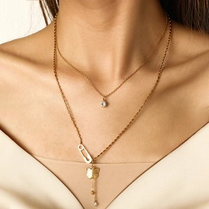 Stainless Steel Layered Butterfly Pendant Necklace For Women Rhinestone Clavicle Chain Fashion Paperclip Style Neck Jewelry