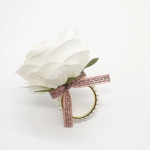 Pink heart napkin ring with white flower and pearls for wedding table decor