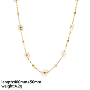Detail of 18K gold stainless steel necklace with pink and white flowers, 400mm+50mm length