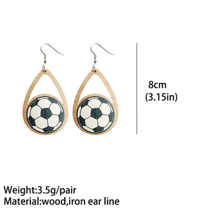 Orecchini da calcio in legno a goccia per appassionati di sport lunghi 8cm