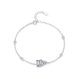 Elegant S925 sterling silver chain bracelet with geometric heart-shaped sparkling gems