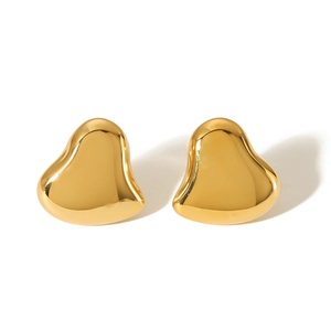 Polished 18k gold heart-shaped stud earrings in stainless steel on white background