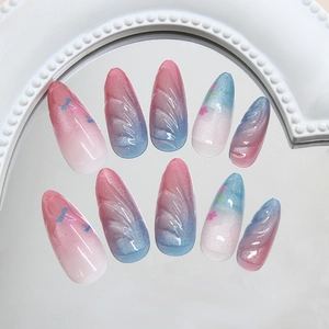 Blaue und rosa Farbverlauf-Cat-Eye-Nägel zum Aufdrücken mit Schleife und Blumen