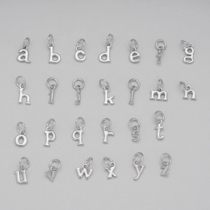 Set di 26 ciondoli con lettere a-z in argento sterling 925 per gioielli fai-da-te