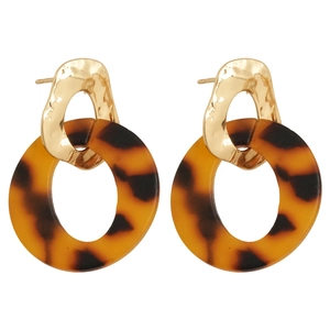 Chic leopard print tortoiseshell oval pendant earrings with hammered gold metal studs