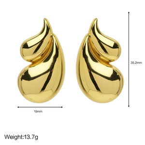 Polished 18K gold teardrop stud earrings for women with detailed size measurements
