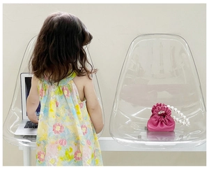 Pink drawstring bag for girls with pearl handle and soft leather texture