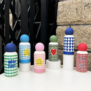 316 Stainless steel insulated water bottles in vibrant colors and patterns for outdoor use