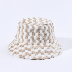 Bob en peluche à damier kaki et blanc crème pour la chaleur et le style hivernal