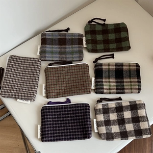 Retro Plaid Woolen Coin Purse Mini Portable Fabric Storage Bag For Lipstick And Sanitary Napkin With Zipper