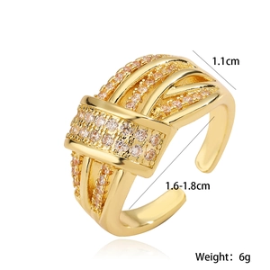 Detailed size chart showing 1.1cm width and 1.6-1.8cm diameter of the gold plated ring