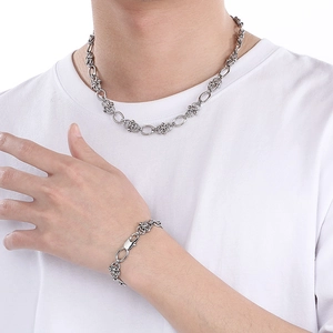 Ensemble collier et bracelet en acier titane avec maillons croisés faits main pour homme femme