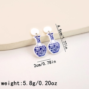 Detailed size specifications for blue and white porcelain bottle earrings with dimensions