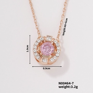Macro detail of pink zircon heart pendant necklace with dimensions 1.0cm and 40+5cm length