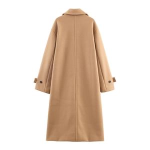 Vue arrière du manteau long en laine camel avec couture dorsale et brides de poignet