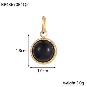 Golden stainless steel round pendant with black stone inlay and rope texture edge
