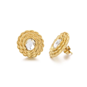 Ronde 18k gouden oorknopjes met hartpatroon en een fonkelende centrale diamantkristal