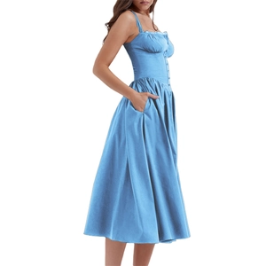 Robe midi bleue sans manches avec boutons à l'avant et jupe plissée pour femmes