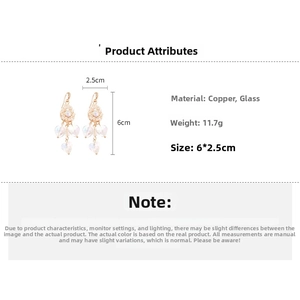 Detail of crystal heart tassel earrings made of copper and glass weighing 11.7g