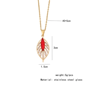 Detailed size chart for gold leaf pendant necklace with dimensions and chain length