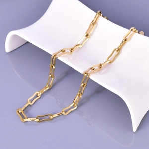 Minimalist 18K gold plated stainless steel bracelet with unique rectangular links