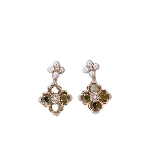 Elegant gold earrings with pearl clover and green gemstone rhombus pendant for women