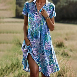 Damen-Kleid mit V-Ausschnitt, Kurzarm und blau-violettem Blumenmuster-Print