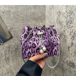 Fashion Leopard Print Bucket Bag For Women Silver Chain Shoulder Bag With Artificial Pearl Drawstring Crossbody Handbag