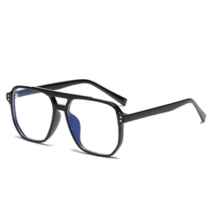 Occhiali stile pilota neri quadrati con rivetti dorati e lenti anti luce blu