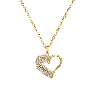 Collier double épaisseur en acier titane doré avec pendentif cœur scintillant pour femme