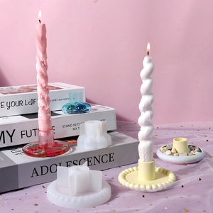 Vista macro del kit di stampi in silicone per candelabri a spirale fai-da-te raffinati