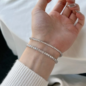 Elegant S925 sterling silver tennis bracelet featuring sparkling round cubic zirconia stones