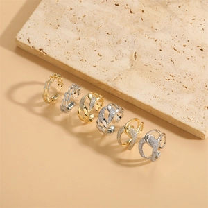 Ensemble de bagues géométriques de style japonais plaquées or avec zircons et pierre