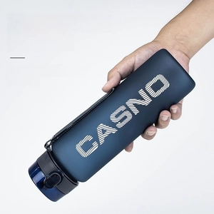 Detail view of the leakproof silicone seal and secure lid on the blue frosted sports bottle